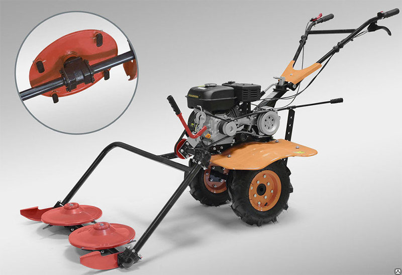 Tracteur avec tondeuse