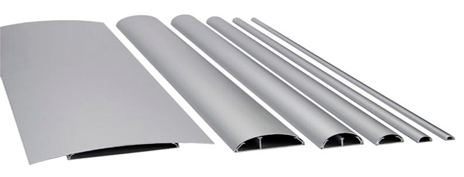 Canaux de câble au sol