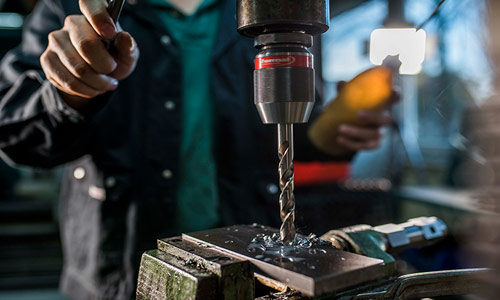 Quels sont les meilleurs forets à métaux - aperçu des types d'outils et des jeux