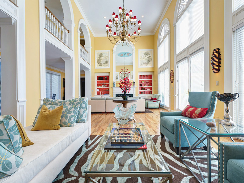 Une combinaison de turquoise et jaune