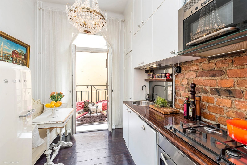 Araña de luces en la cocina - eclecticismo