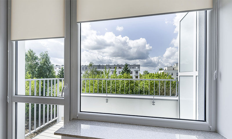 Installation de fenêtres en plastique conformément à GOST - les règles pour la formation d'un joint de montage à trois couches