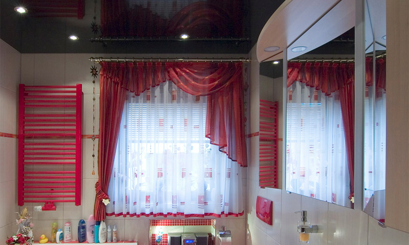 Avis sur l'utilisation des plafonds suspendus dans la salle de bain