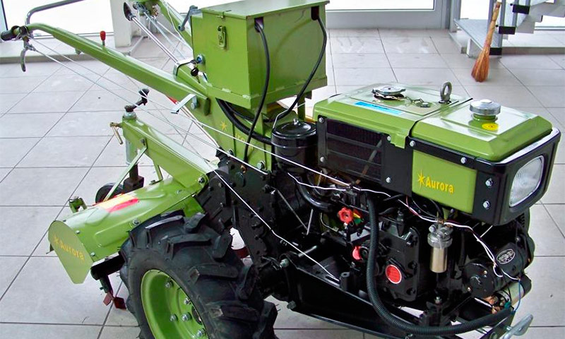 Motoblocks Aurora - critiques et recommandations des propriétaires