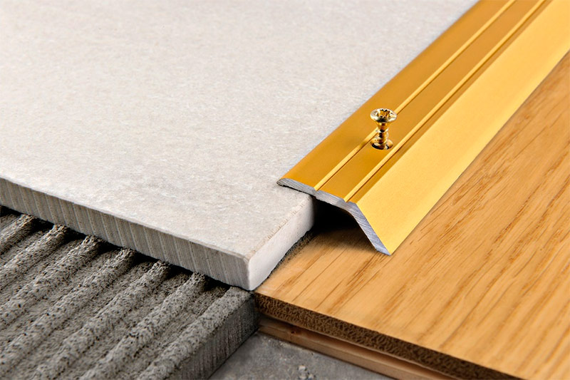 Différence de hauteur au quai