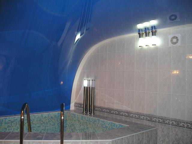 Plafond tendu arqué