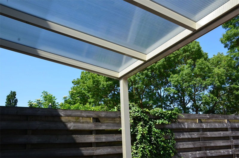 Auvent en polycarbonate