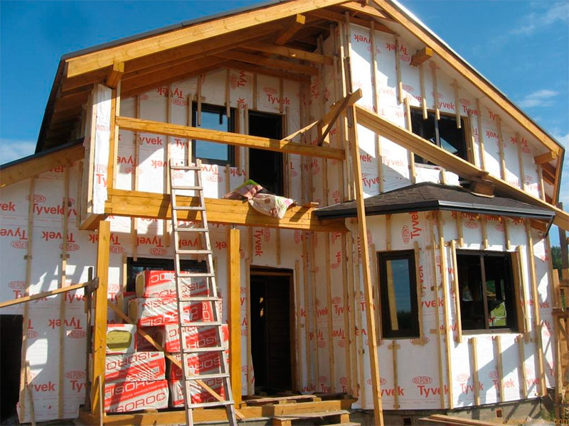 Isolation revêtue d'une membrane perméable à la vapeur