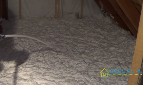 Remplir le grenier avec du penoizol