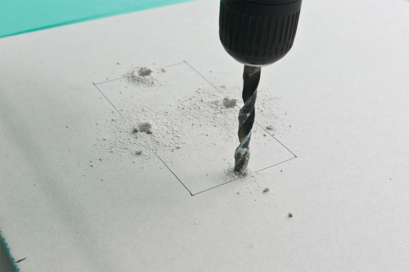 Forage de cloisons sèches