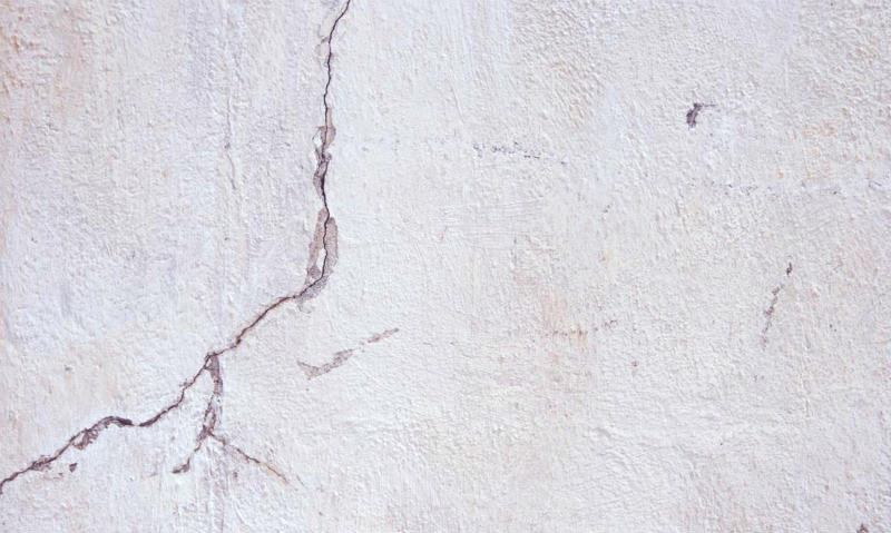 Crack dans le mur de la maison